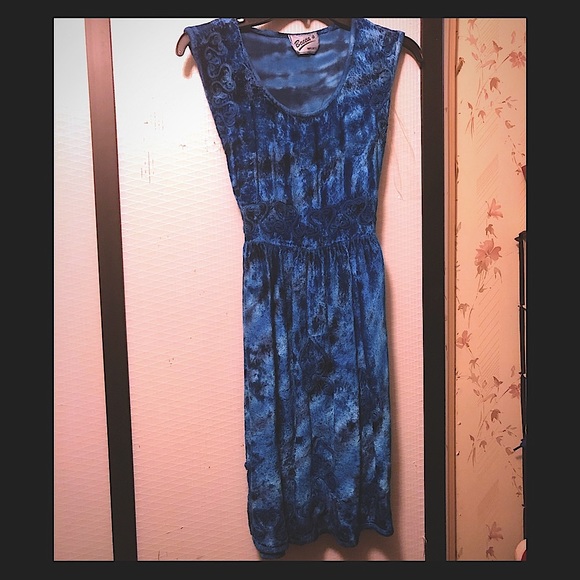 Beautiful Blue Velvet Dress - Picture 1 of 5
